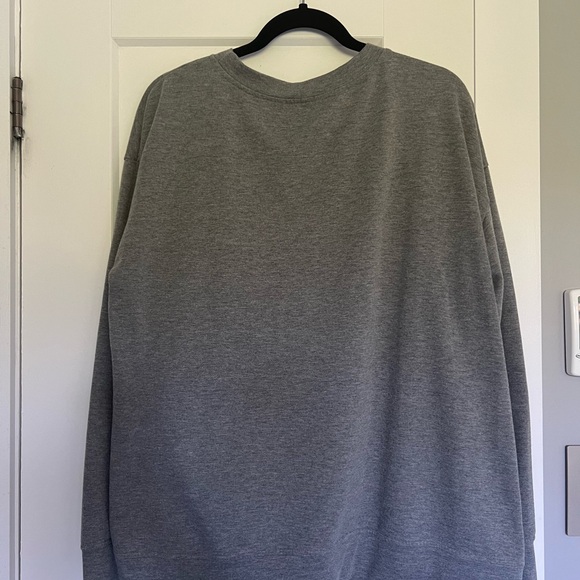 Edgy & Cozy Light Grey Skull Patch Sweatshirt - Size XL - Picture 2 of 7